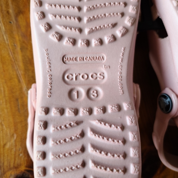 NWT Crocs Pearl Pink Youth Mary Janes - Picture 3 of 3